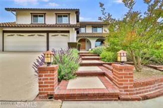 Building Photo - Tucked away on a quiet cul-de-sac in desirable Newbury Park 5+3 home