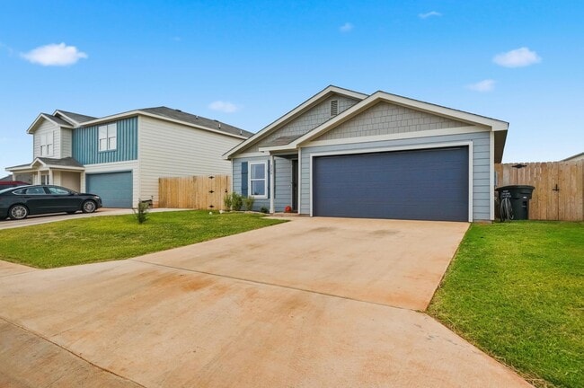 Building Photo - 226 Sage Brush Dr