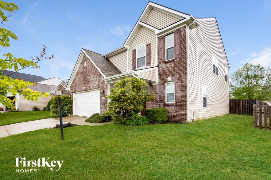 Building Photo - 15490 Farmland Ct