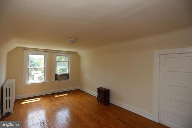 Building Photo - 730 St Johns Rd