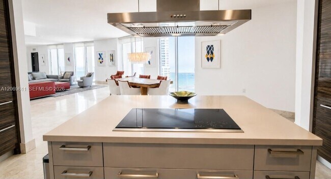 Building Photo - 150 Sunny Isles Blvd