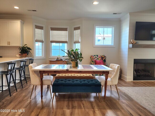 Building Photo - 380 Lake Firefly Loop