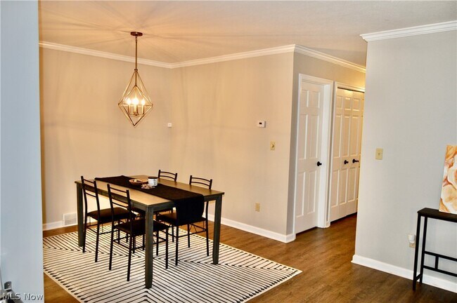 Building Photo - 1306 Fox Run Ct