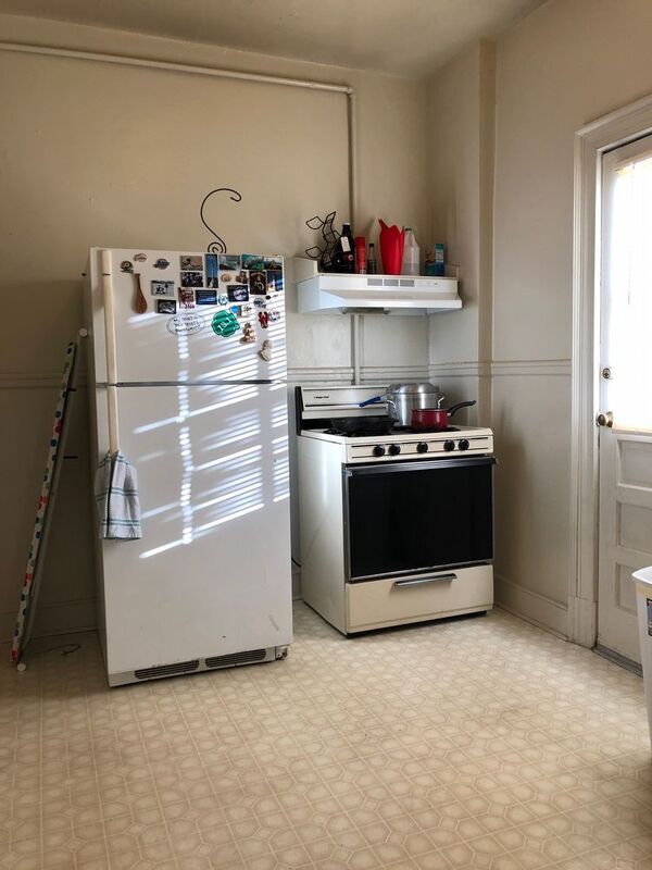 Building Photo - 603 S Davis Ave