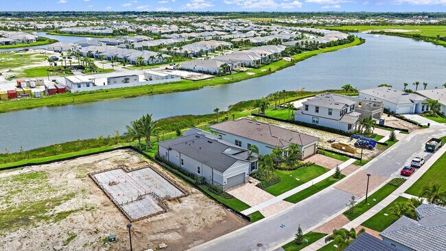 Building Photo - 10494 Northbrook Cir