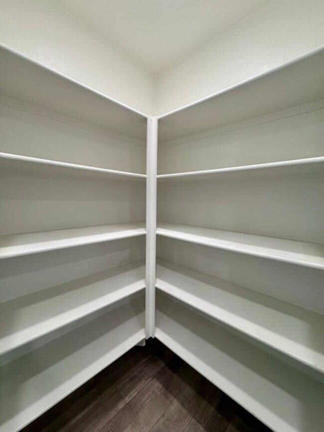 Building Photo - Newly built 4 bedroom Winchester home for ...