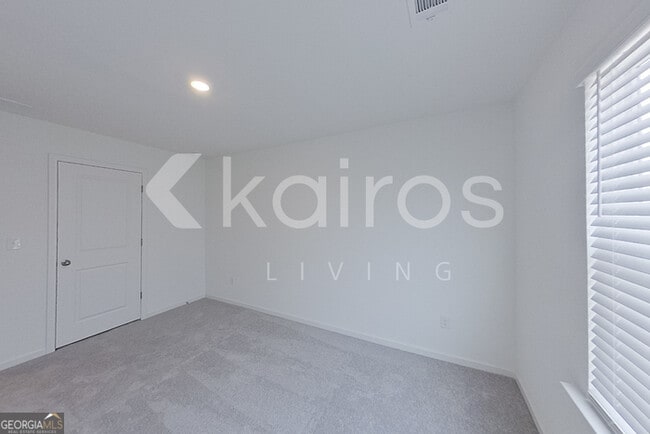 Building Photo - 212 Birch Ave