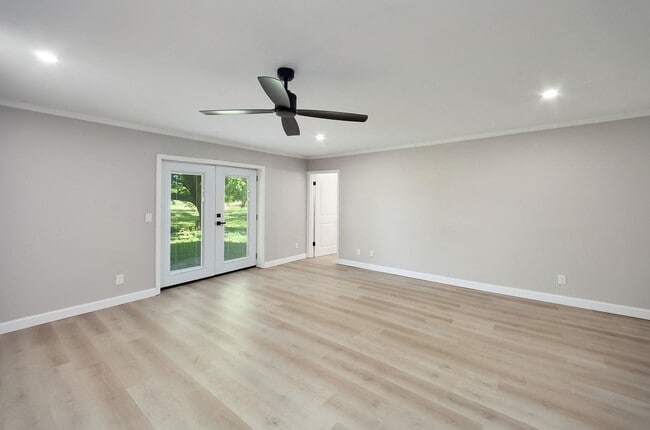 Building Photo - 90 Shaw Ln