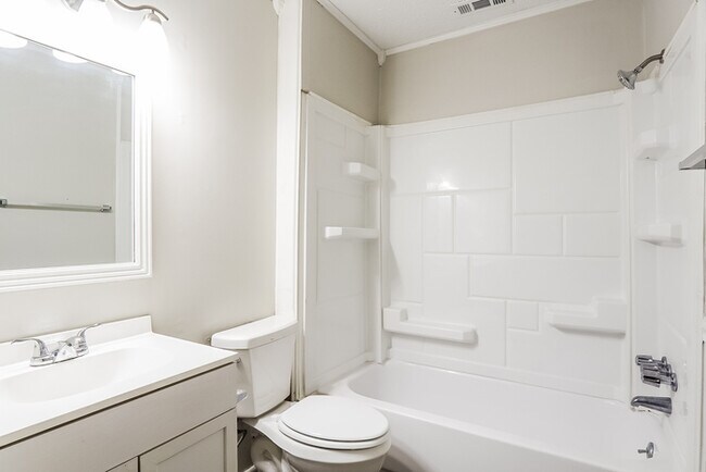 Building Photo - 9821 Westfield Ct