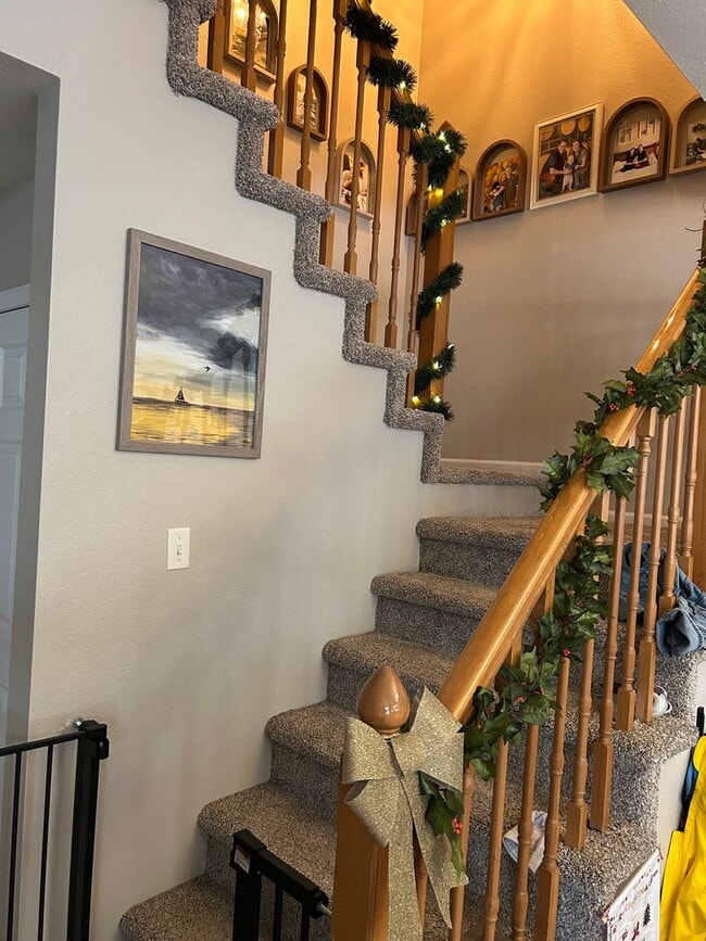 Building Photo - Rare 4BR End-Unit in Northpark with Finished Basement and 2-Car Garage