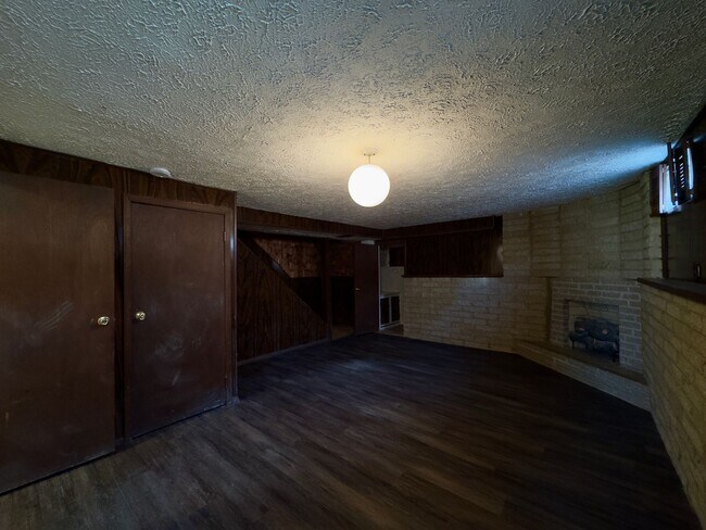 Building Photo - Charming 3 Bedroom/2 Bathroom Townhome in Rosedale, MD!
