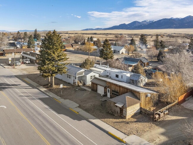 Building Photo - Comfort, Character & Extra Space