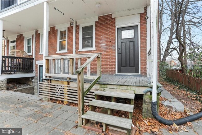 Building Photo - 1052 Edgar Ave