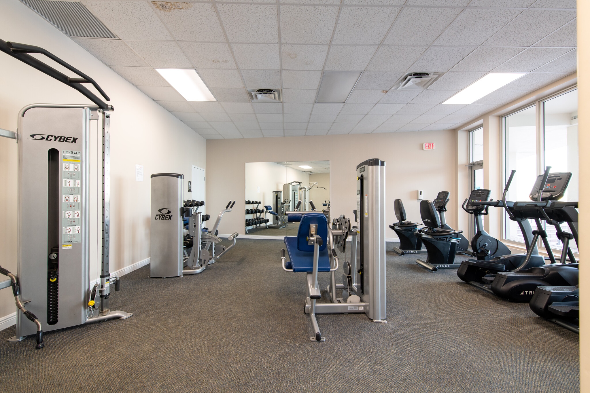 Building Photo - 122 Lakeshore Dr