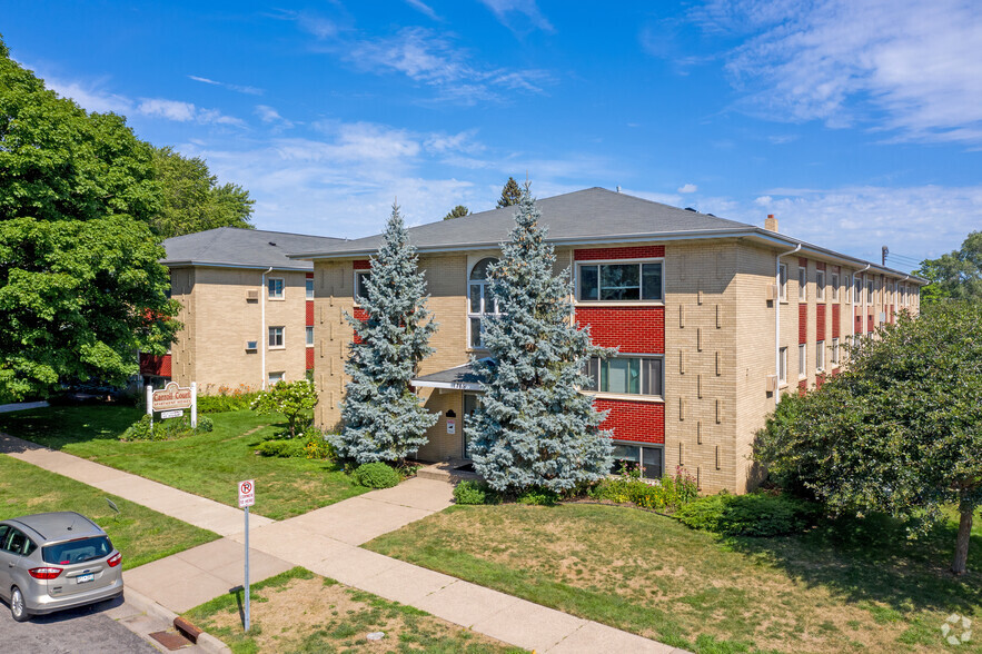 Building Photo - Carroll Court Apartments