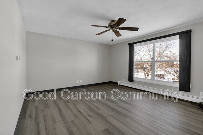 Primary Photo - 1190 Orchard Park Rd