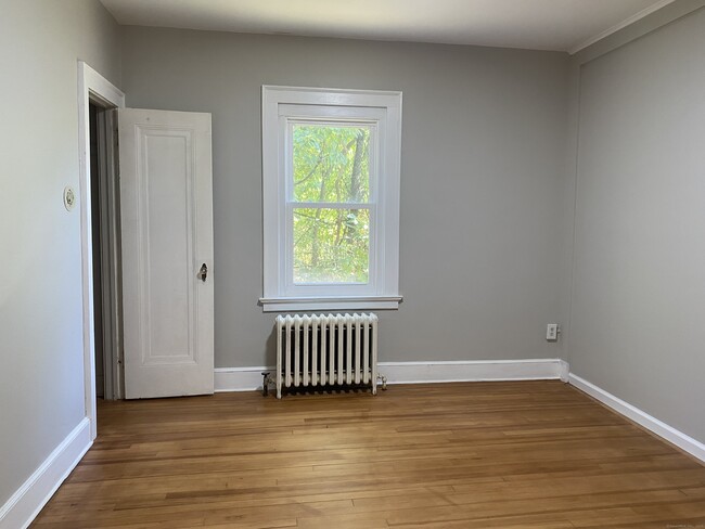 Building Photo - 301 Terrace Ave