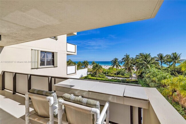 Building Photo - 1623 Collins Ave