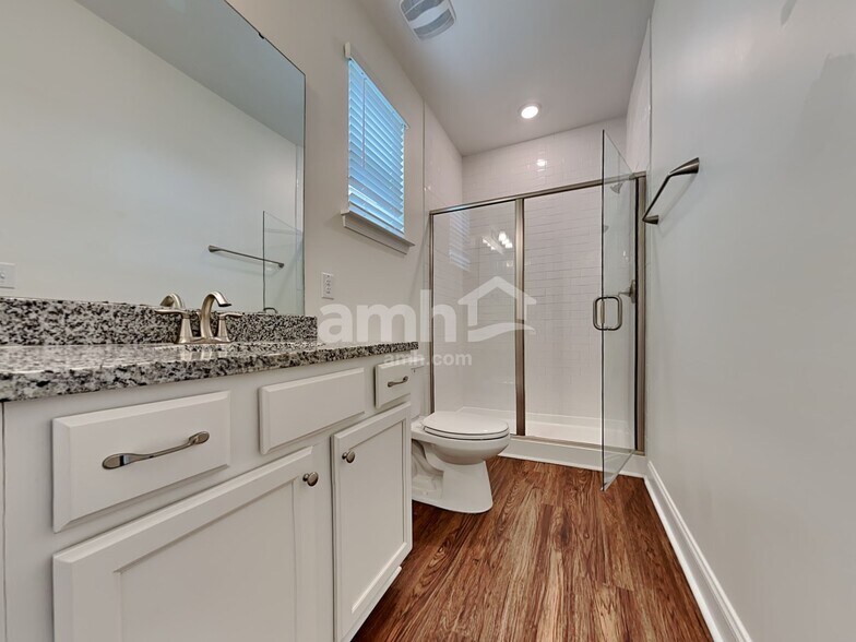 Building Photo - 322 Azore Way