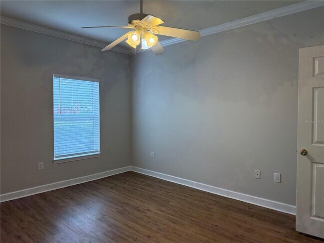 Building Photo - 18105 Back Stretch Ln