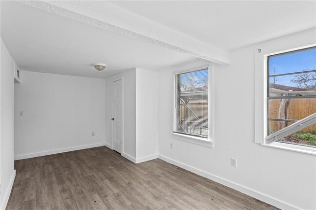 Building Photo - 4103 N Howard Ave