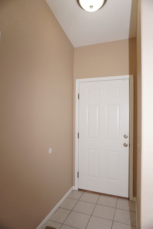 Building Photo - Two Bedroom Near The Powers Corridor