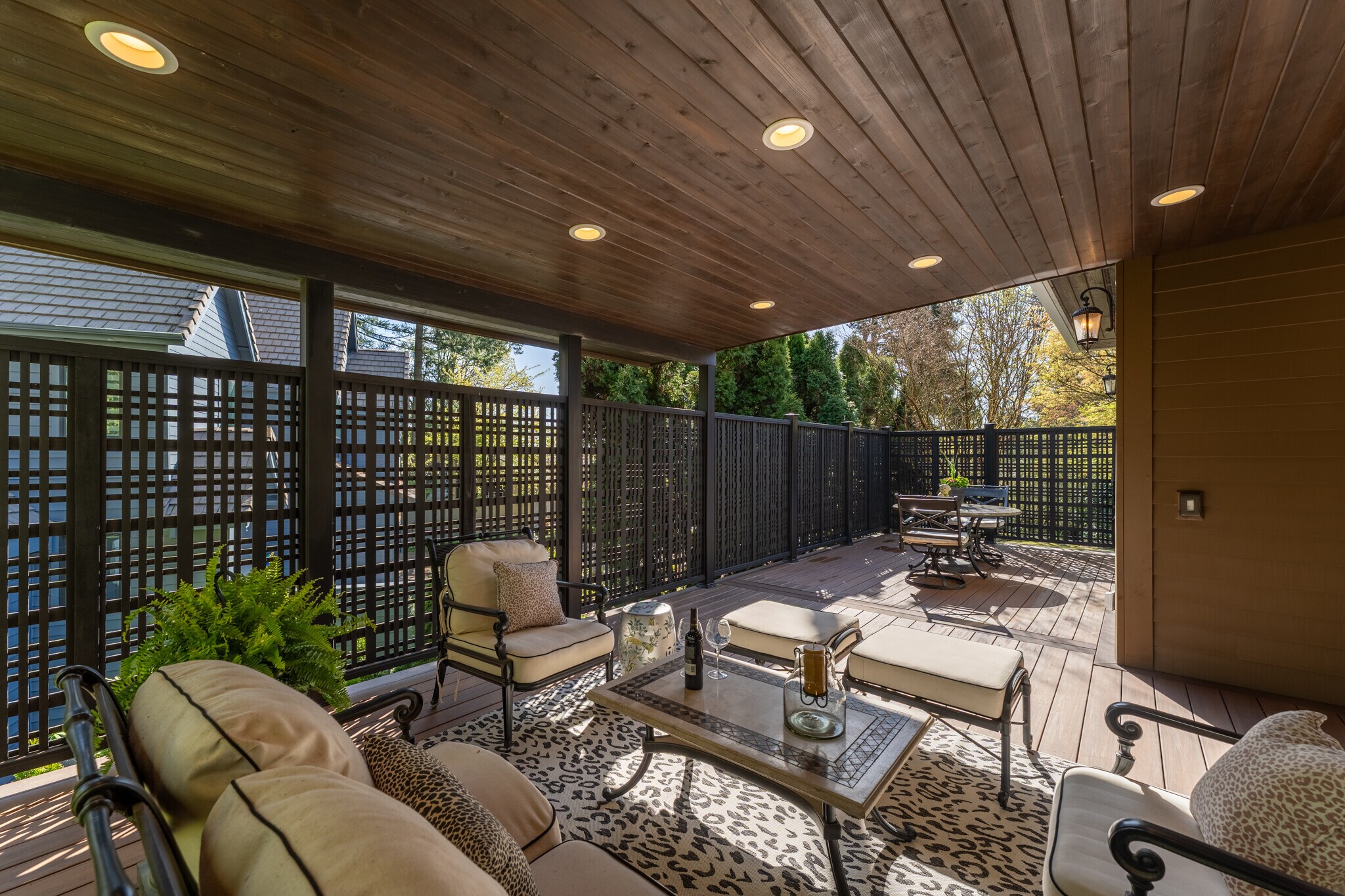 Building Photo - 2744 SW Sherwood Dr