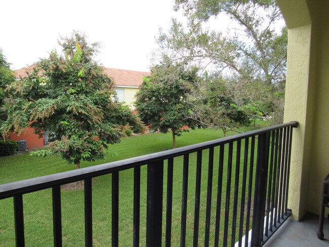 Building Photo - 48 SE Sedona Cir