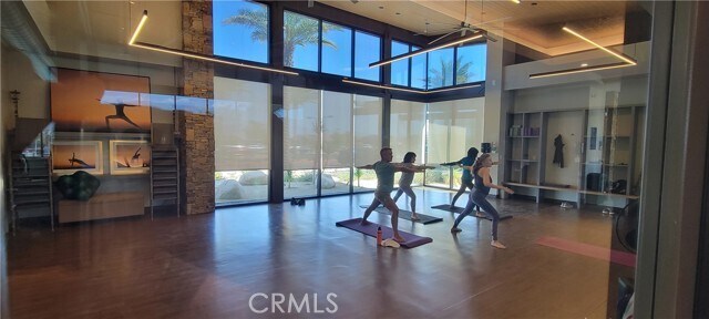 Building Photo - 82 Burgundy