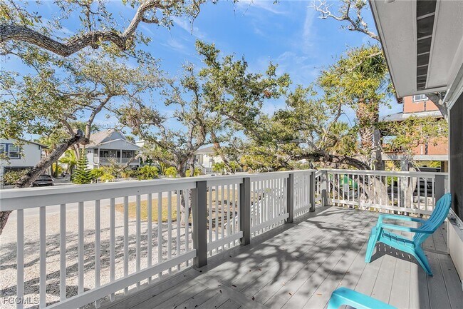 Building Photo - 5731 Lauder St