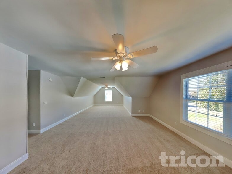 Building Photo - 3228 Genoa Dr