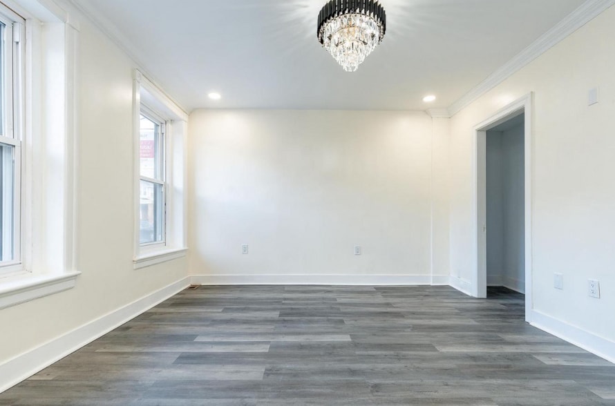 Building Photo - 46 W Washington Ln