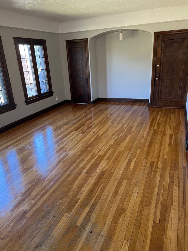 Building Photo - 3638 Lynnfield Rd