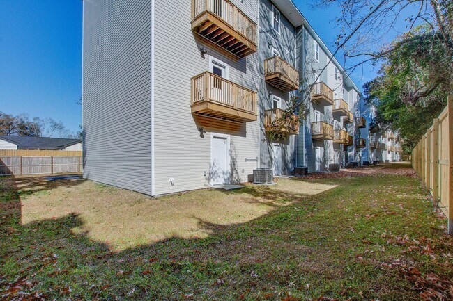 Building Photo - 2161 W Jimtown Dr