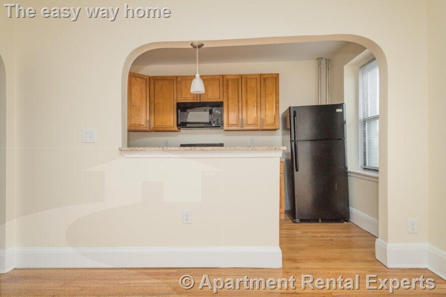 Building Photo - 123 Highland Ave