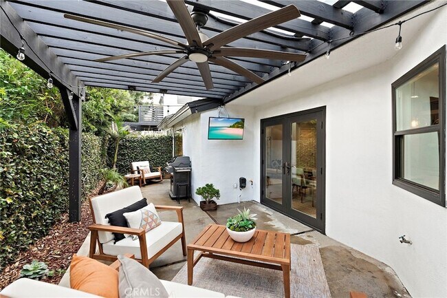 Building Photo - 12628 Newport Ave