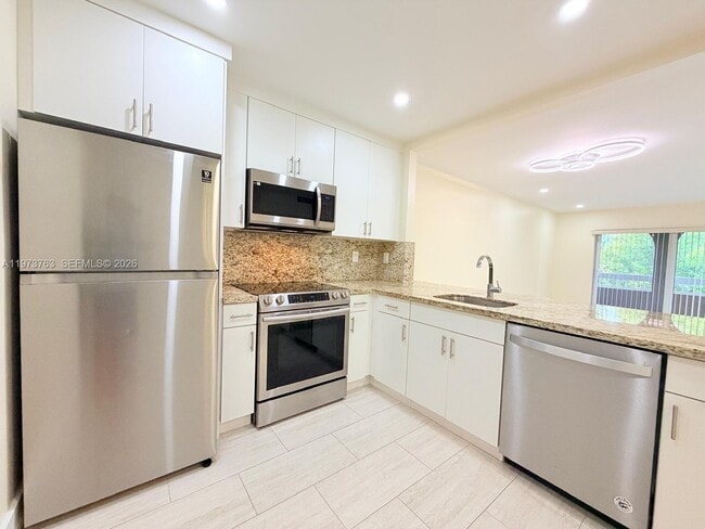 Building Photo - 7920 Camino Real