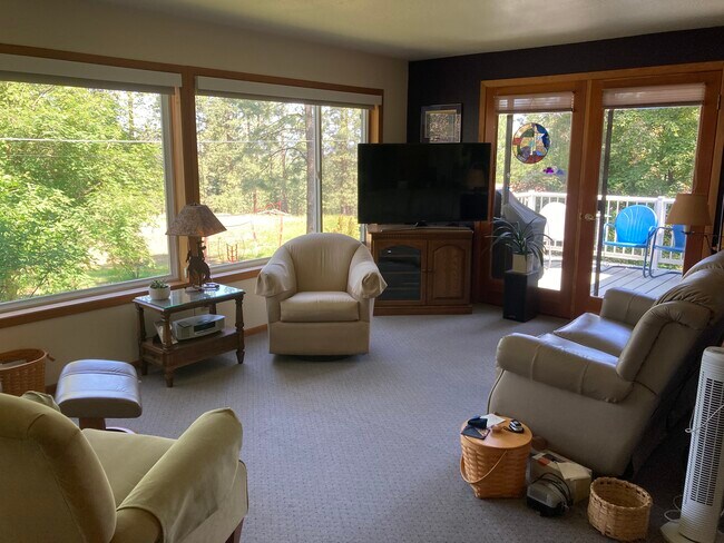 Building Photo - 10721 N Nelson Rd