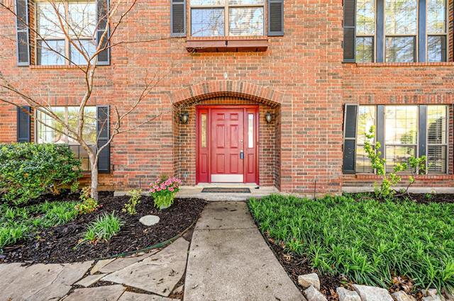 Building Photo - 1561 Yaggi Dr