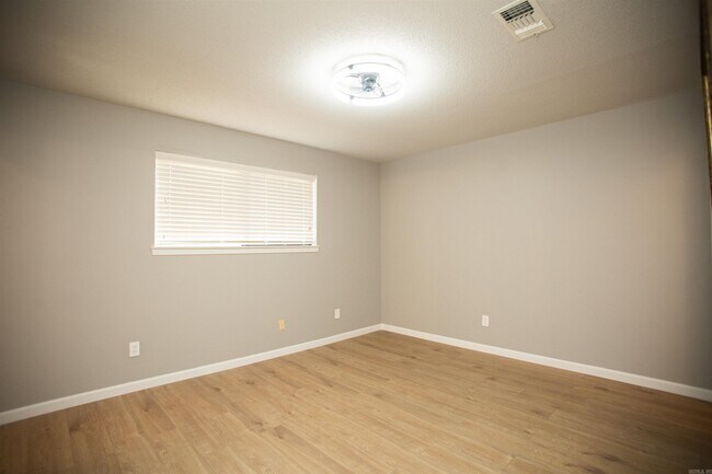 Building Photo - 8 Turtle Creek Ct