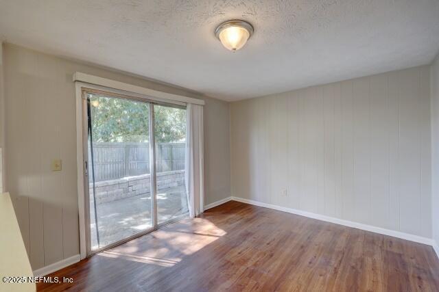 Building Photo - 4150 Lazy Hollow Ln N