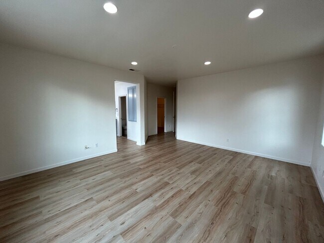 Building Photo - 759 Hagerman Peak Dr