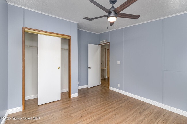 Building Photo - 4755 Cambridge Dr