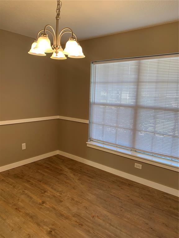 Building Photo - 1529 Spring Ridge Cir