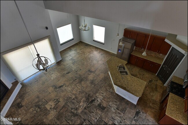 Building Photo - 5649 Valley Maple Dr