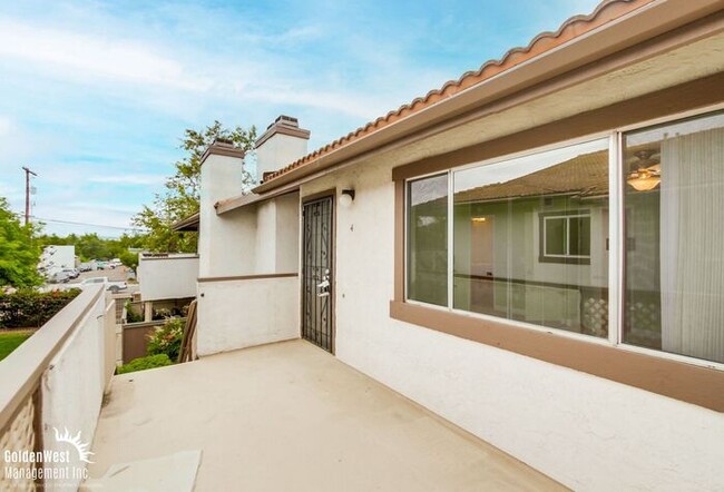 Building Photo - Beautifully Updated 2Bdm 2Ba Condo Located...