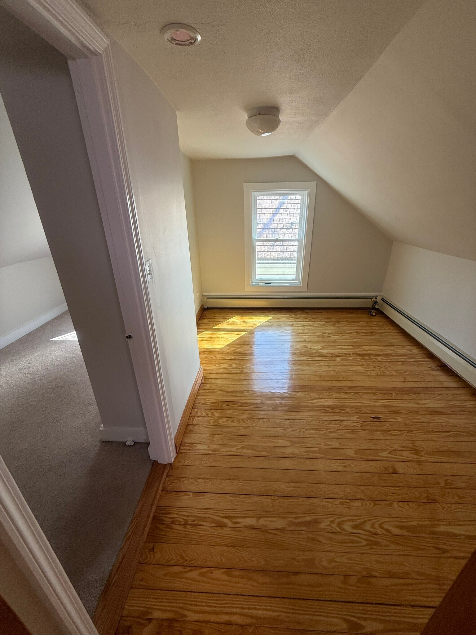 Building Photo - 22 8th St