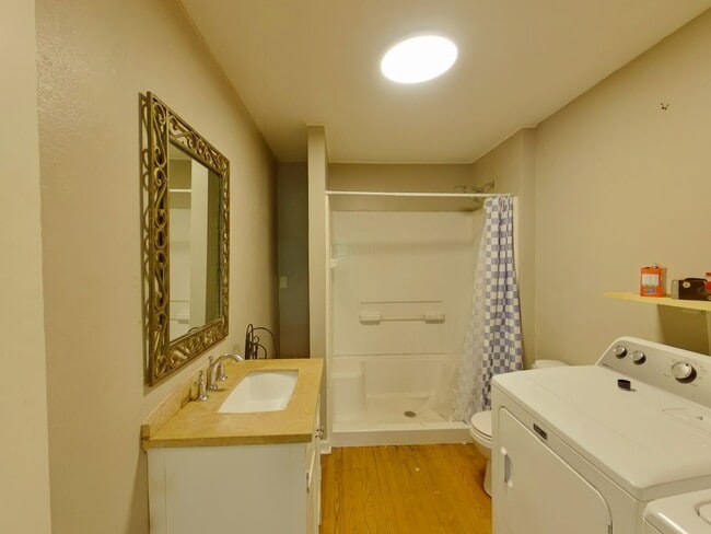 Building Photo - 430 N Jackson Heights St