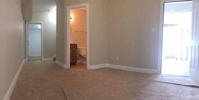 Building Photo - 1763 W Victoria Ln