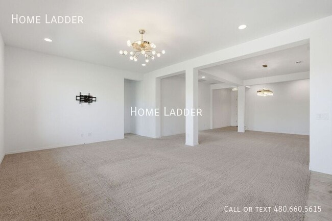 Building Photo - 10812 E Tesla Ave